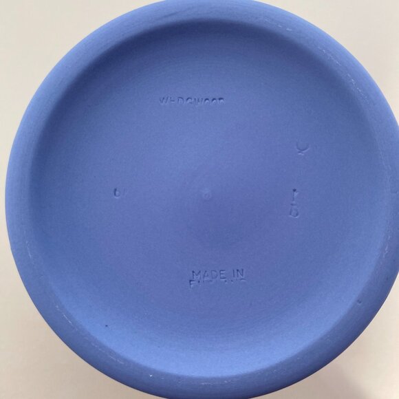 Wedgwood Blue Jasperware Lidded Jar with White Motif - Picture 8 of 8